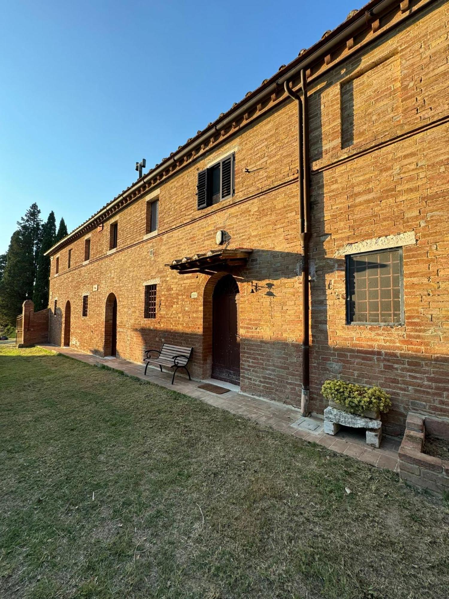 Agriturismo Diffuso Monte Oliveto Maggiore Chiusure Exterior foto